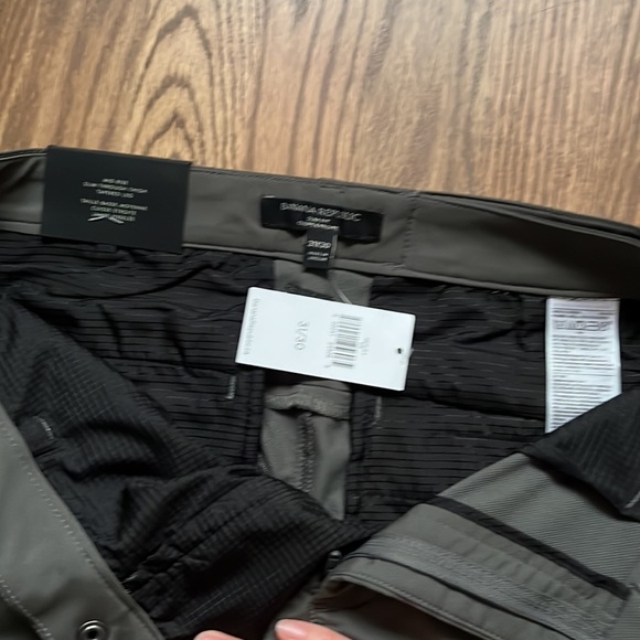 Banana Republic City pant - 100% polyester. New with tags. - Picture 3 of 4